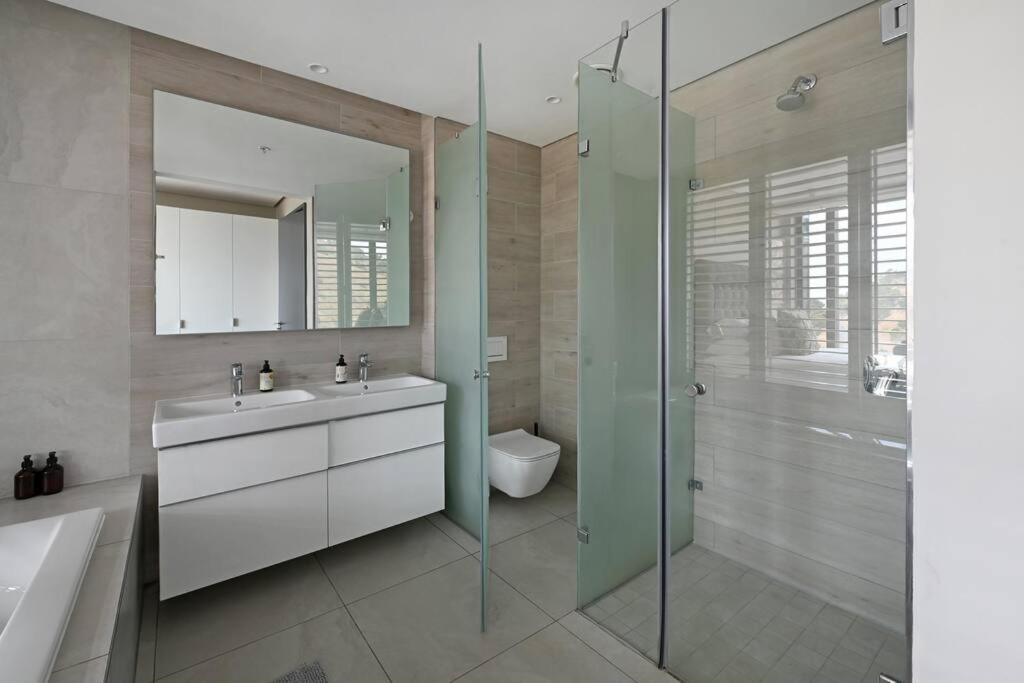 Sara - Modern Centre - Views! Appartement Le Cap