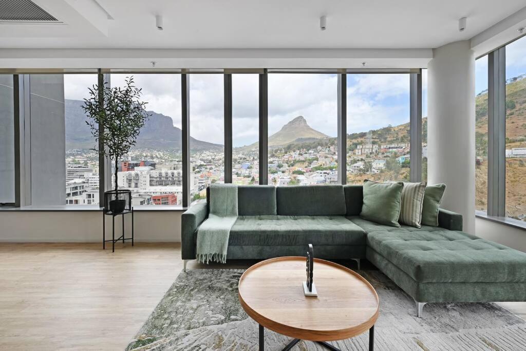 Sara - Modern Centre - Views! Cape Town